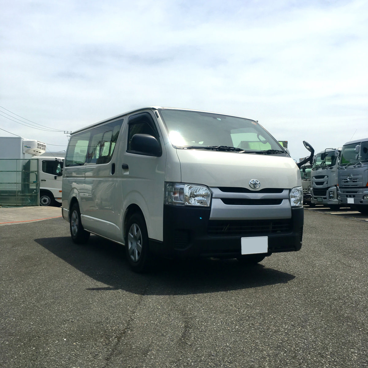 脇役の エースをねらえ みんな大好きハイエースが夏の終わりにやってきた 中古車 1box 婚活トラック 脇役の エースをねらえ みんな大好きハイエースが夏の終わりにやってきた 中古車 1box 婚活トラック