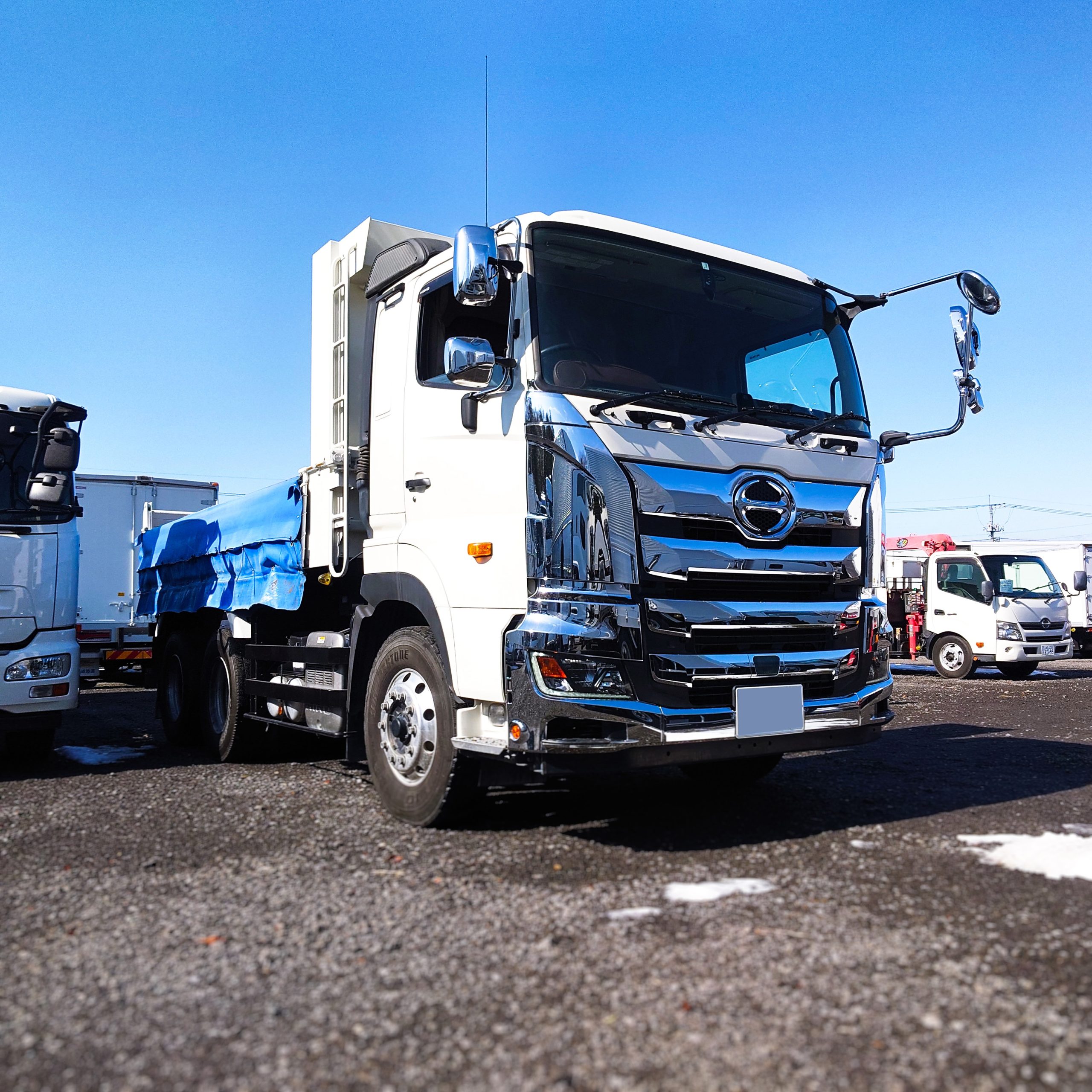 爆売れ必至!? ヨシノ自動車には“買い”のダンプが続々入庫中